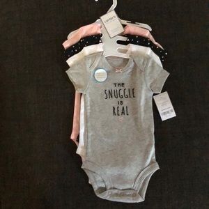 NWT Carter’s 5 Pack Bodysuit Onesies